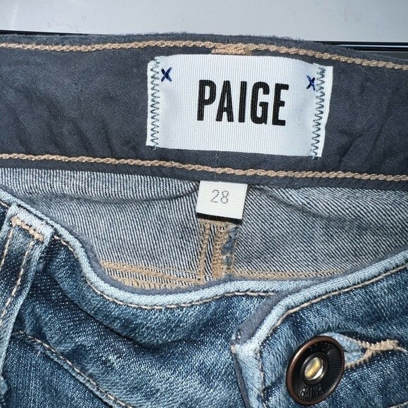 PAIGE | Skyline Ankle Peg Distressed Fray Ankle Step 28 - Picture 2 of 13